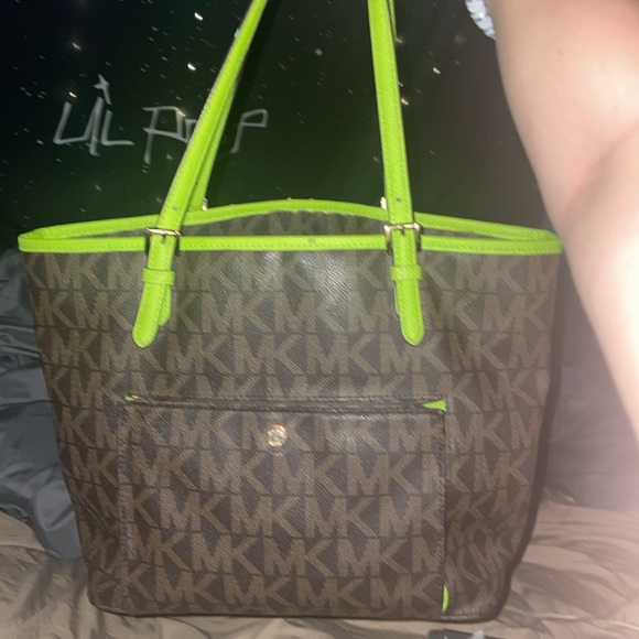 Green and brown Michael Kors purse - Picture 3 of 3